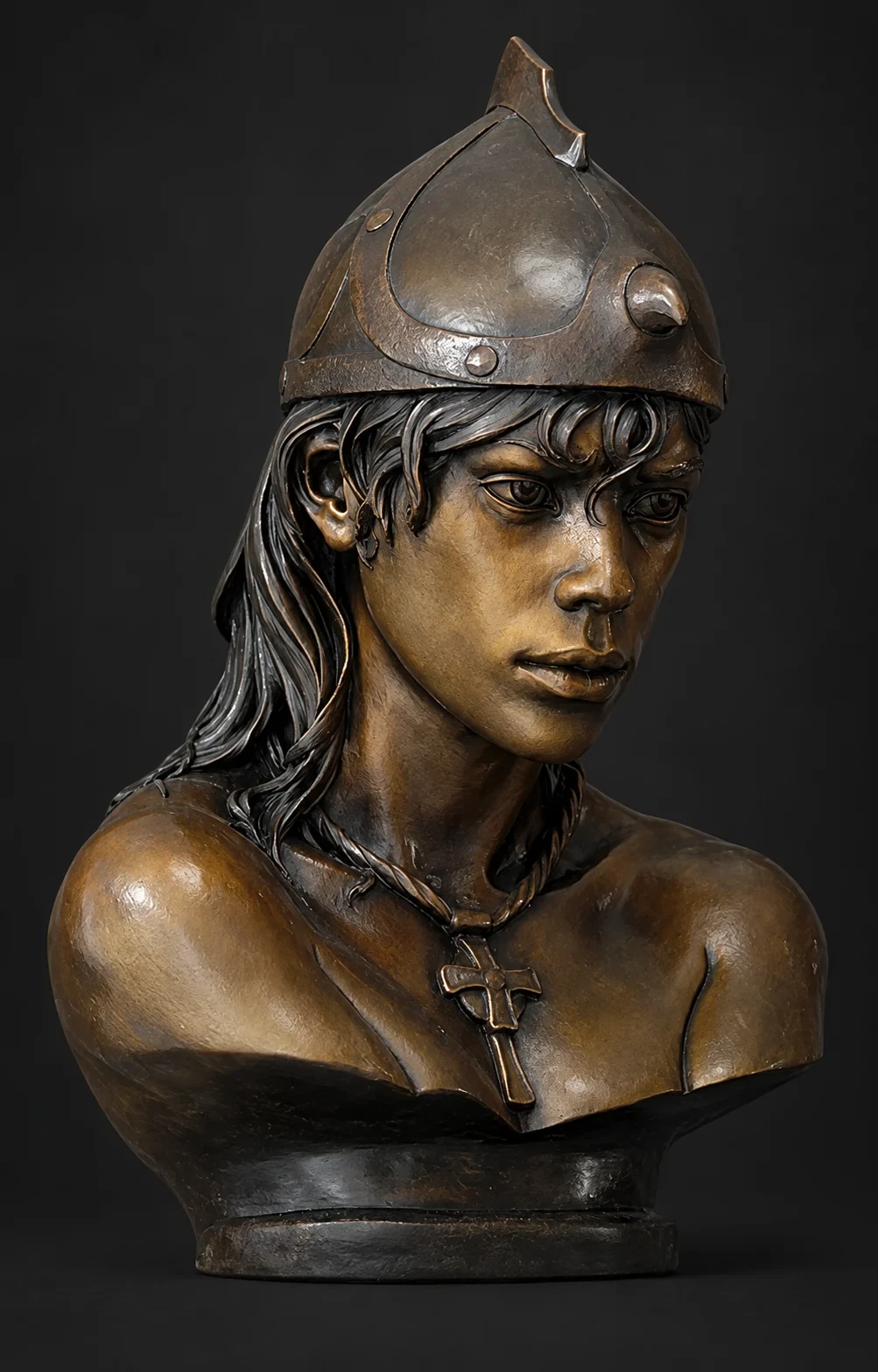 Busto escultórico de una figura joven con casco y cabello detallado